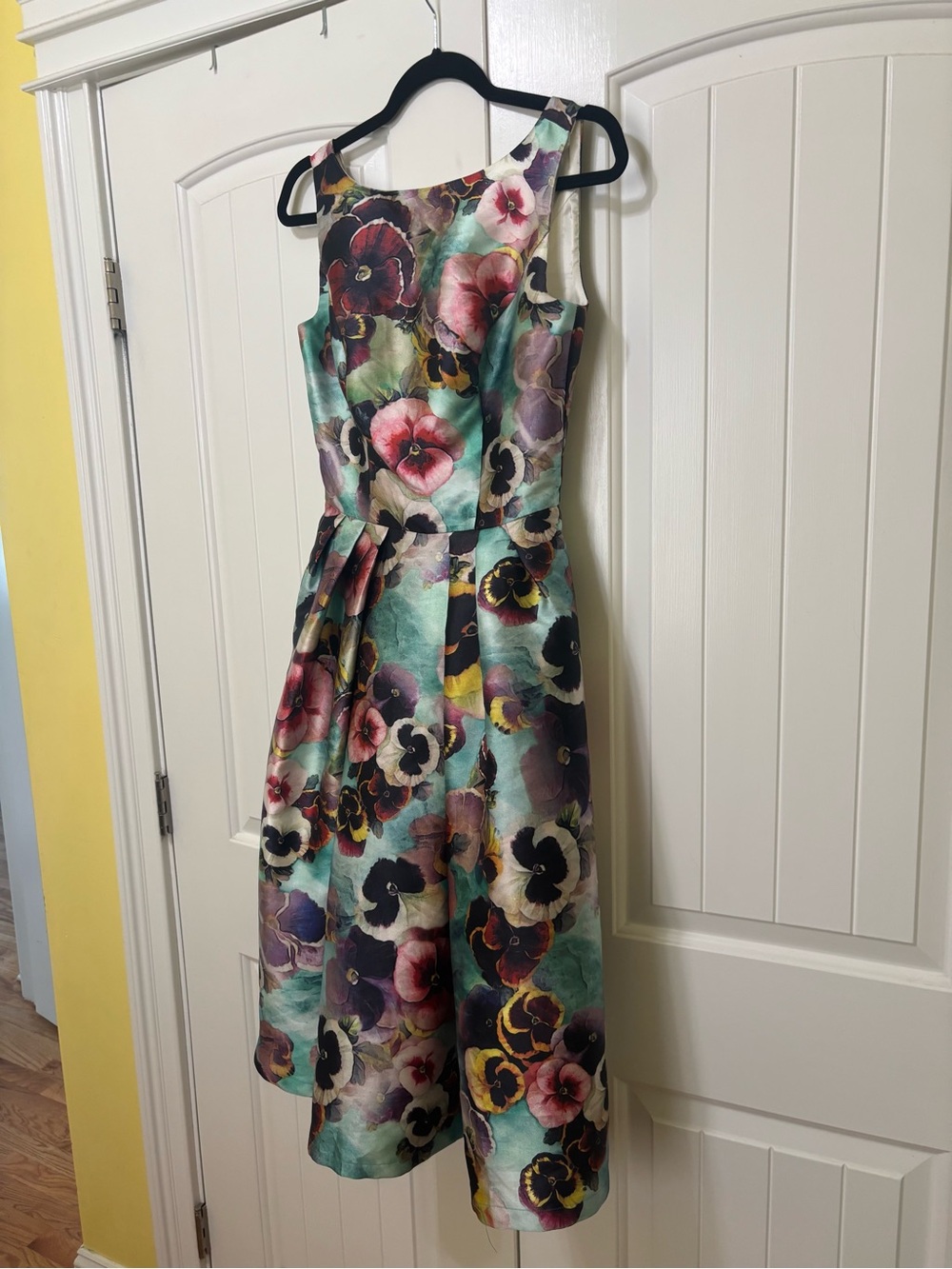 Chi Chi London Alyssa floral pansy dress sz 8 | garden wedding cocktail midi 50s - Picture 4 of 15